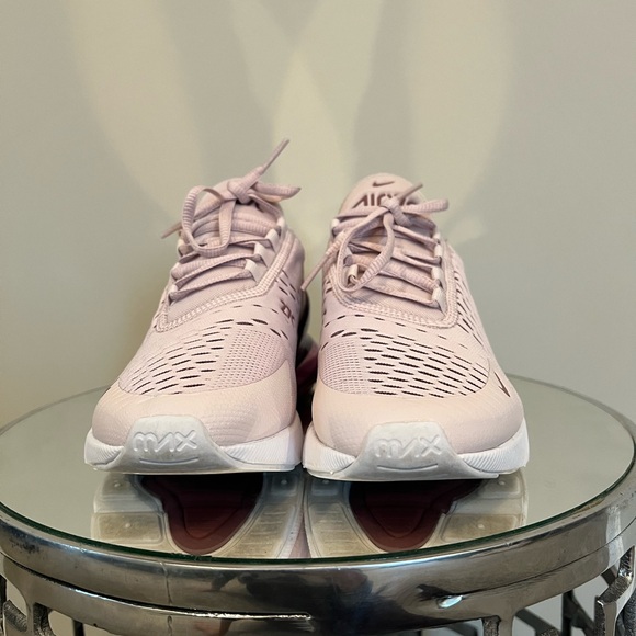 EUC! Custom Made Nike Air Max 270 in these gorgeous hues of purple are a size 7. - Picture 2 of 12